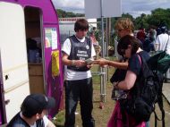 Reading2006_SetB-MikeM-a_The-who-wants-to-win_a-purple-caravan-raffle.jpg